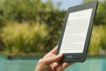 Nová čtečka Kindle Paperwhite odolá vodě, takže si můžete číst i ve vaně 