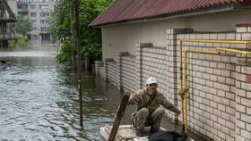 Eavkuace obyvatel ze zatopené Nové Kachovky (8.6.2023)