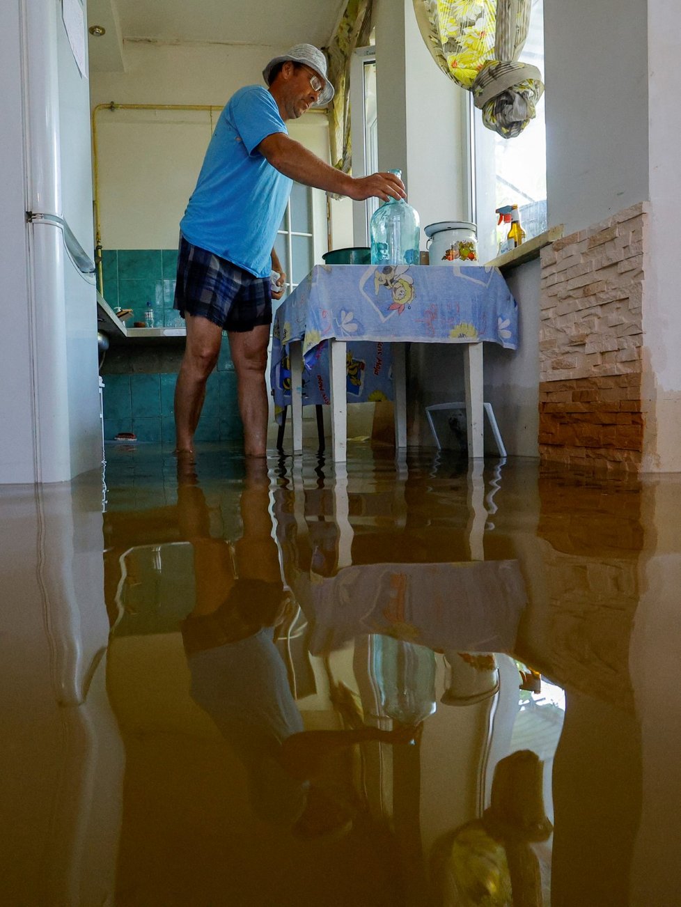 Záplavy v Nové Kachovce po odpálení přehrady (7.6.2023)