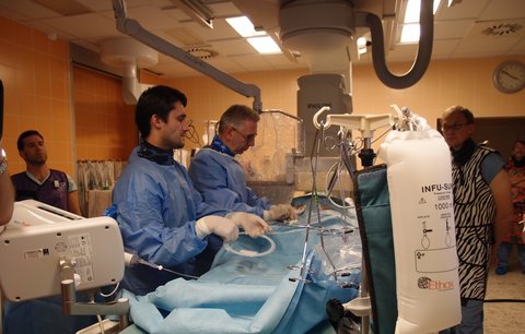 Unikátní metoda léčby vysokého tlaku: Ultrazvuk zasáhne ledviny!