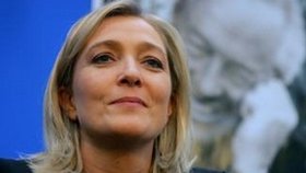 Nová předsedkyně Národní fronty  a dcera Jean-Marie Le Pena Marine Le Penová