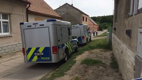 Policisté na Kladensku vyšetřují vraždu 85leté ženy.