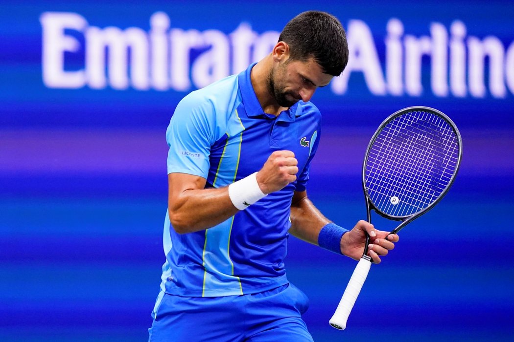 Novak Djokovič získal ve finále US Open s Daniilem Medveděvem první set