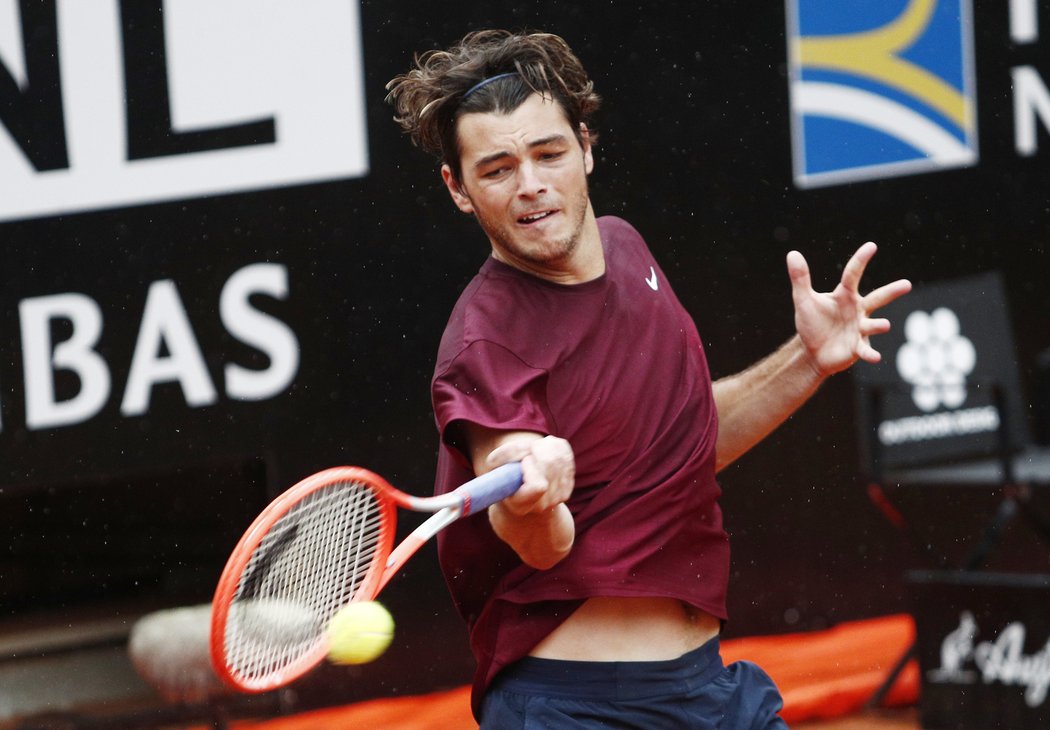 Američan Taylor Fritz na turnaji v Římě vypadl s Novakem Djokovičem.