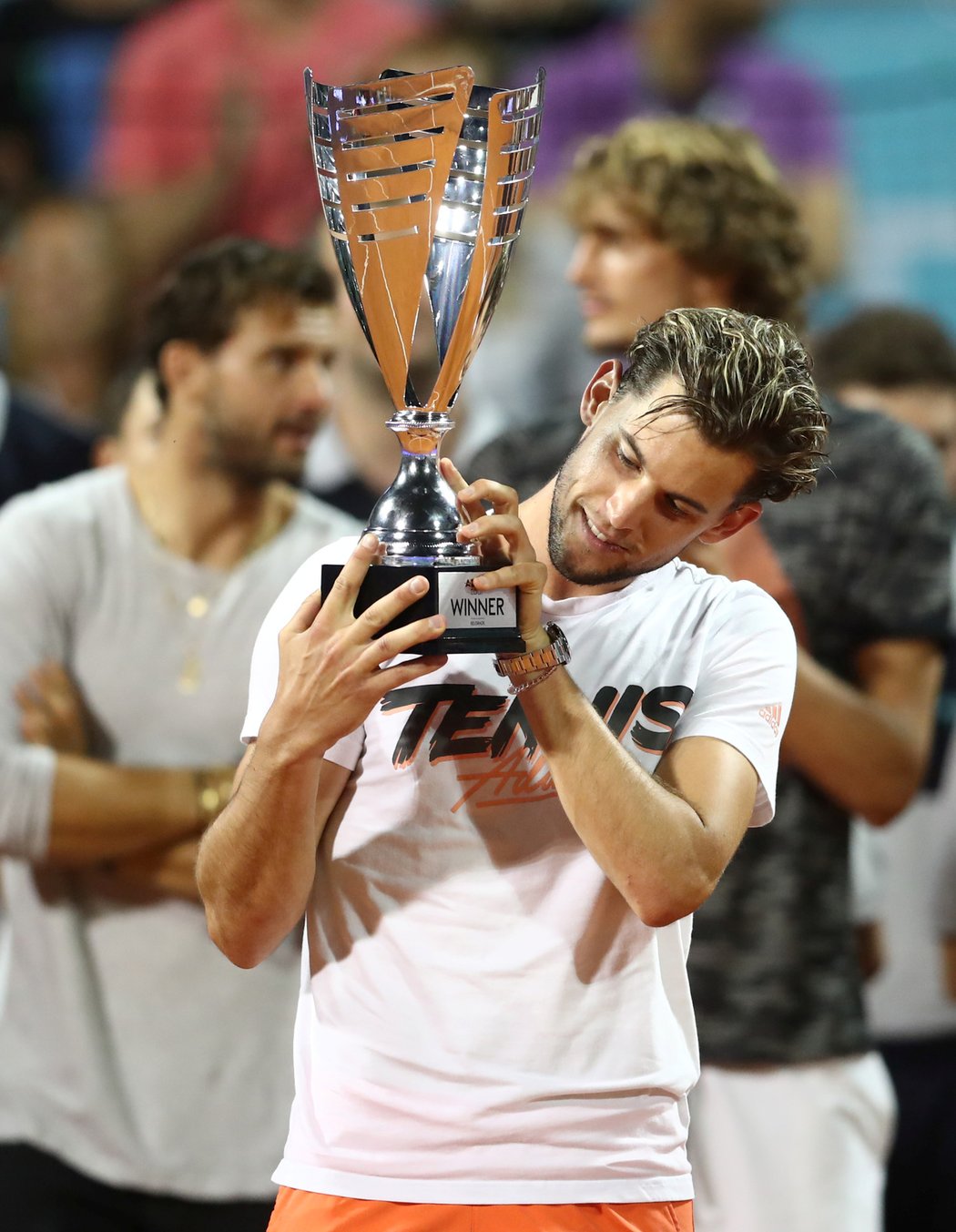 Dominic Thiem s trofejí pro vítěze