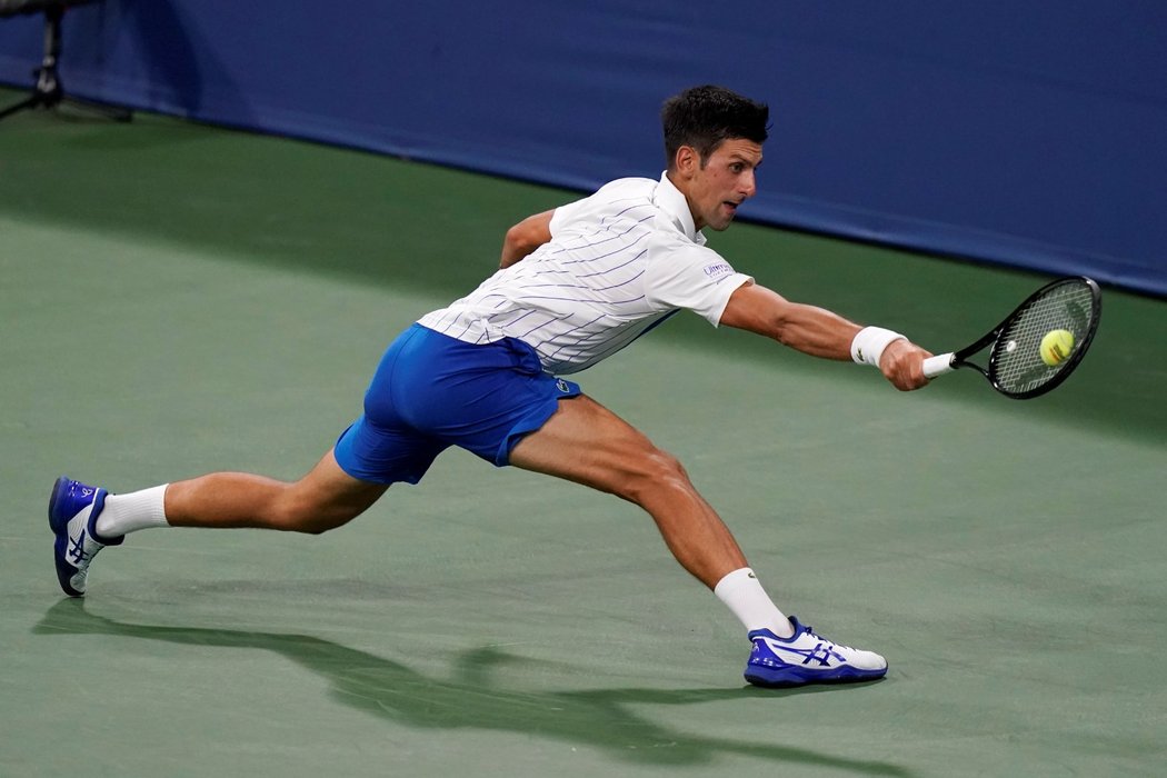 Novak Djokovič během souboje s Litevcem Ricardsem Berankisem