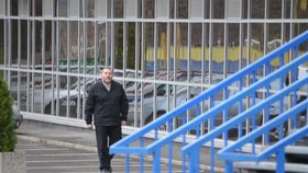 Odsouzený bývalý senátor a starrosta Chomutova Alexandr Novák běžel ze šichty do věznice jako vítr