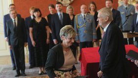 Ministryně průmyslu a obchodu Marta Nováková během jmenování vlády na Pražském hradě (27.6.2018)