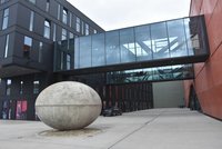 Atrium Nového divadla v Plzni dostane střechu: Zmizí kontroverzní vejce