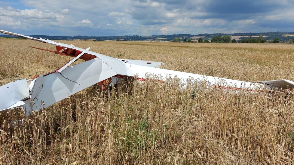 Letecká nehoda na letišti v Novém Městě na Moravě.