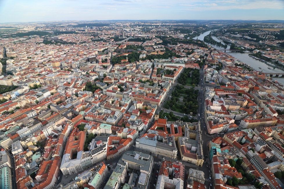 Pohled na Nové Město z balonu