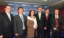 Nové vedení.Zleva:AlexandrVondra,Pavel Blažek,MiroslavaNěmcová,Petr Nečas,Jiří Pospíšil,Pavel Drobil