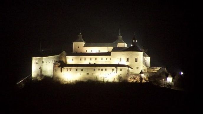 Nově zrekonstruovaný hrad Krásná Horka na východě Slovenska Nově zrekonstruovaný hrad Krásná Horka na východě Slovenska
