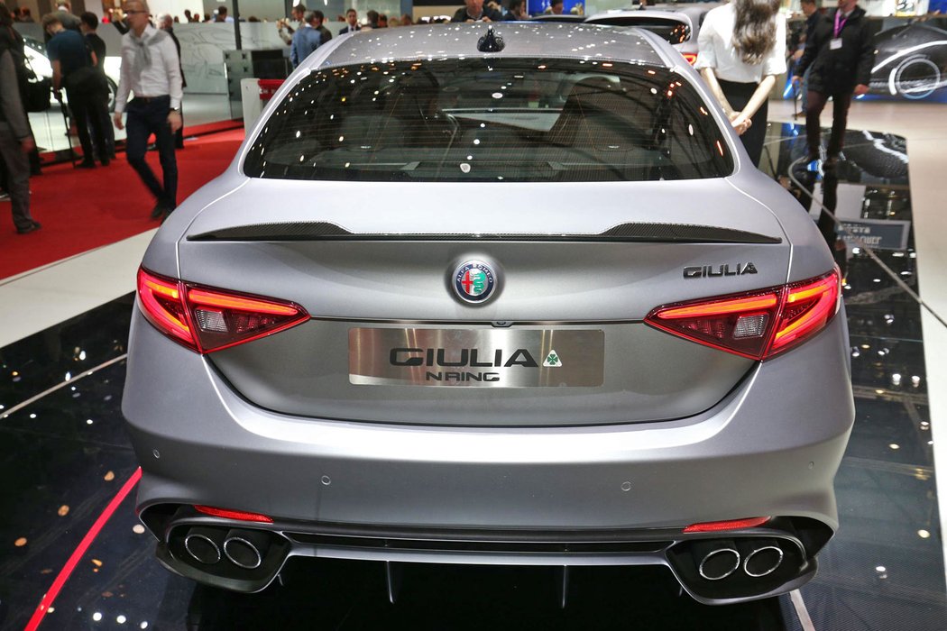 Alfa Romeo Giulia Quadrifoglio NRING