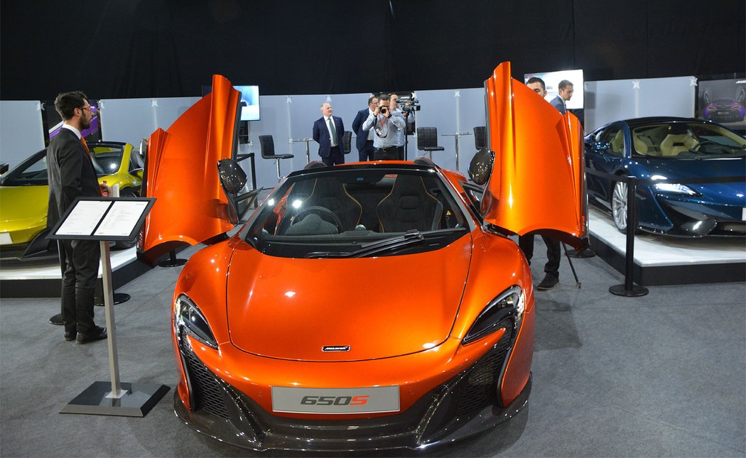 McLaren 570GT – prostředek pro velmi rychlé a pohodlné cestování. Ale kde jej v reálném světě střeženém speedkamerami opravdu využít?