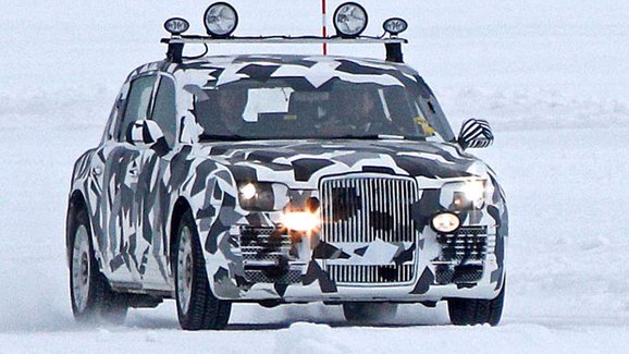 Ruský Rolls-Royce pro Putina je za dveřmi. Už prošel nárazovými testy. Úspěšně?