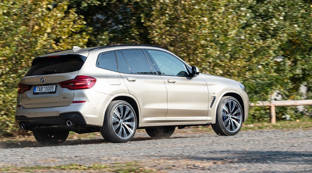 BMW X3 30i