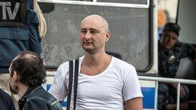 Ruského opozičního novináře Arkadije Babčenka zastřelili v Kyjevě (29. 5. 2018)