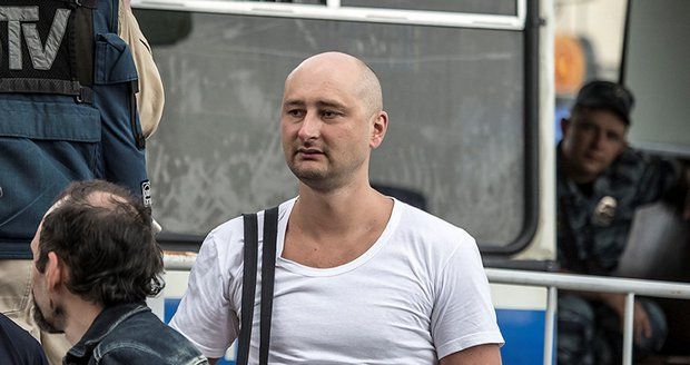 Ruského novináře (†41) zastřelili ránou zezadu. V Praze žil půl roku