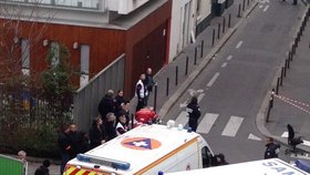 Teroristé zaútočili na francouzskou redakci satirického plátku