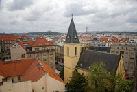 Turisté si v Praze připlatí. Na nízkých příjmech z ubytovacího poplatku se podepsal covid
