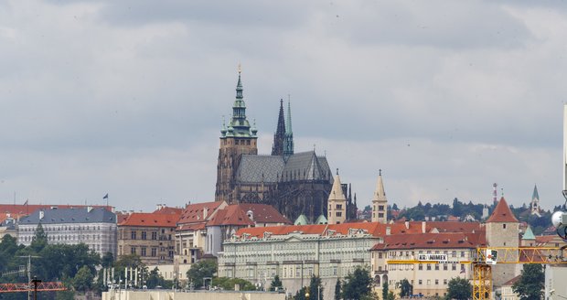 Pražský hrad jak na dlani - takový pohled skýtá lusthaus v Novomlýnské vodárenské věži.