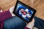 Maminky mohou své děti sledovat v „novorozenecké televizi“ na počítači, tabletu nebo mobilu