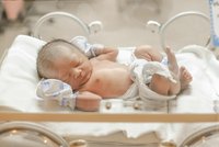 V Česku stoupá úmrtnost miminek a počet předčasně narozených: I kvůli stresu matek