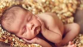 10 věcí, které vás u novorozence překvapí: Šišatá hlava, nepravidelný dech. Je to normální? 