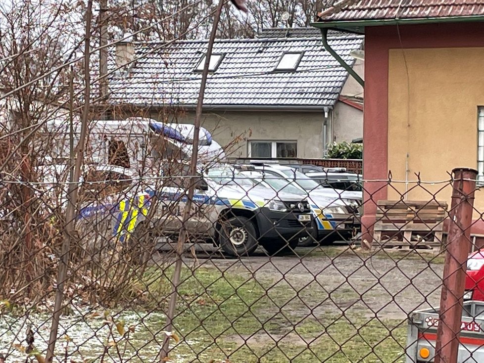 Žena přinesla na policejní služebnu mrtvého novorozence.