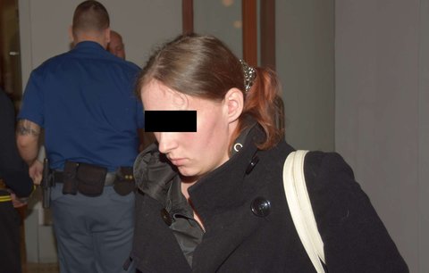 Chlapeček (†12 dní) se dusil, matka ho léčila podle internetu, zemřel: Šest let za sobectví