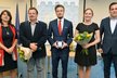 Europoslanci Michaela Šojdrová (vlevo) a Tomáš Zdechovský (vpravo) předali 7. září 2018 v Praze Cenu evropského občana 2018. Ocenění získali ředitel organizace Post Bellum Mikuláš Kroupa (druhý zleva), zástupce hlavního koordinátora Pražského studentského summitu František Novotný (uprostřed) a ředitelka Asociace pro mezinárodní otázky Vlaďka Mušálková (druhá zprava).