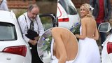 První foto po kolapsu: Novotný vdával dceru! Nevěsta neuhlídala šaty