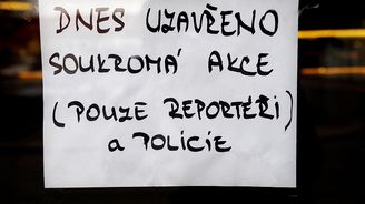 Zavřeno: Když městem pochodují ultrapravičáci, obchodu se nedaří