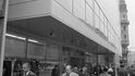 Nový obchodní dům Máj byl 21. dubna 1975 slavnostně otevřen na Národní třídě v Praze