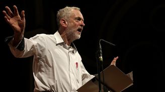 Britský bulvár: Corbyn jako komunistický špion? Lídr labouristů se sešel s agentem StB