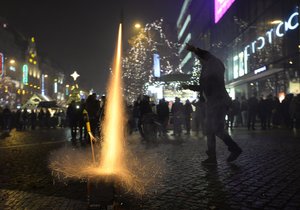 Oslavy Nového roku v jsou spojené s používáním zábavní pyrotechniky, ta ale působí čím dál více požárů.