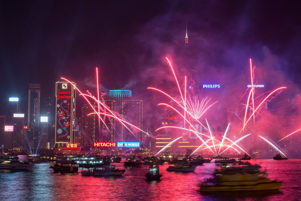 Hong Kong rozsvítil krásný ohňostroj