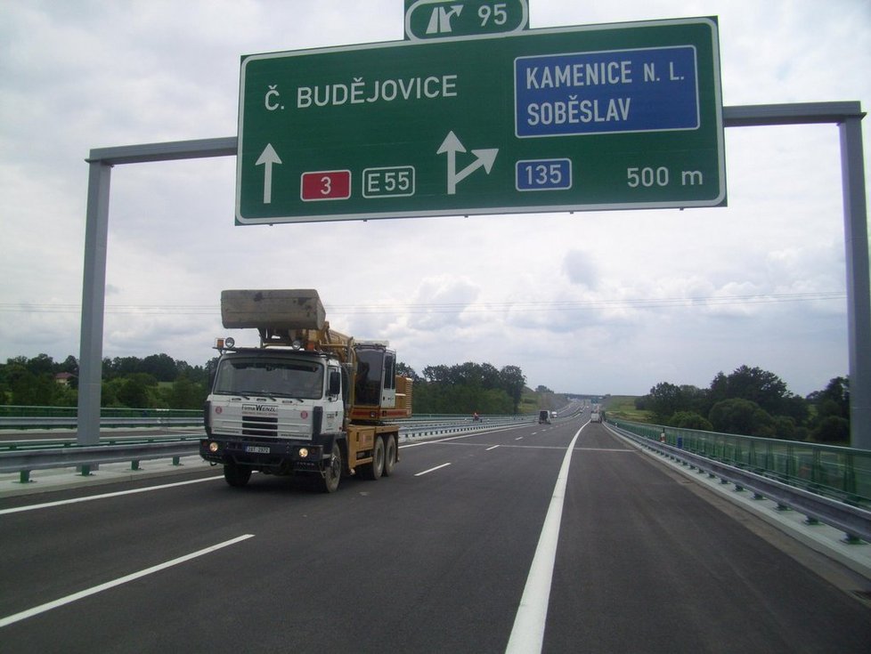 Nový úsek dálnice D3 den před otevřením