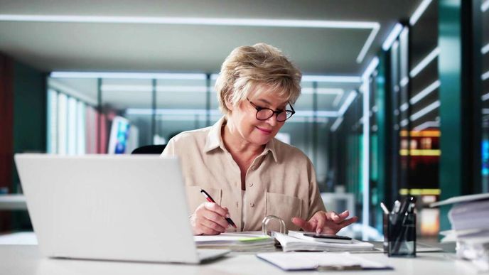 Vláda schválila nový zákon o účetnictví. Ten má české účetnictví modernizovat a sladit ho s mezinárodními standardy. Vláda schválila nový zákon o účetnictví. Ten má české účetnictví modernizovat a sladit ho s mezinárodními standardy.