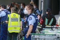 Útočník v supermarketu pobodal 5 lidí, inspiroval se ISIS. V Aucklandu ho zastřelili