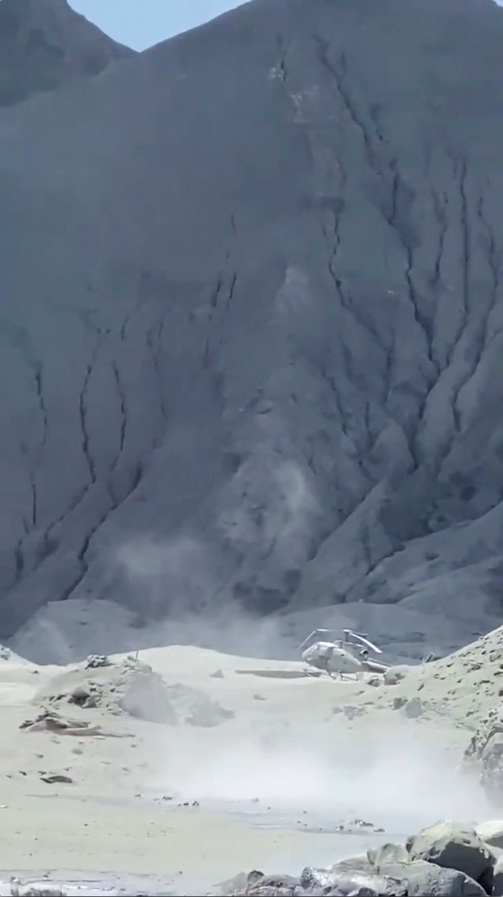 Erupce novozélandské sopky si vyžádala již 16 obětí.