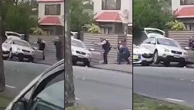 Policista za pomoci kolegy zatkl podezřelého z terorismu v mešitě.