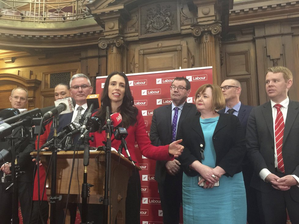 Novozélandská premiérka Jacinda Ardernová s rodinou.