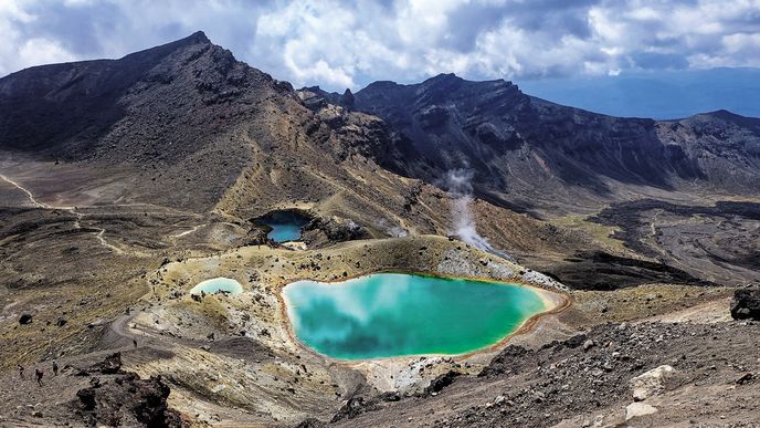 Zářivě zbarvená Emerald Lakes jsou ikonou národního parku Tongariro