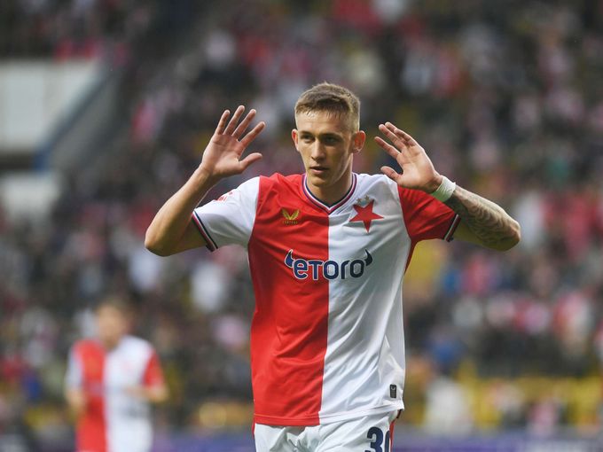 ONLINE: Teplice - Slavia 0:1. Znovu se po přerušení hraje, hosté vedou po gólu Nowaka ONLINE: Teplice - Slavia 0:1. Znovu se po přerušení hraje, hosté vedou po gólu Nowaka