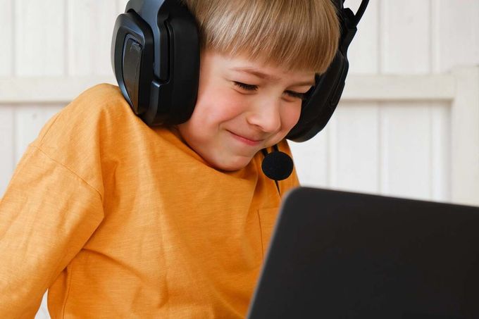 Nejčastější chyby rodičů ohledně AI. Na tohle si dejte u dětí bacha! Nejčastější chyby rodičů ohledně AI. Na tohle si dejte u dětí bacha!