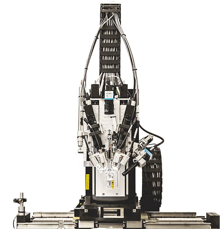 Robot, který má implantovat čipy do hlavy