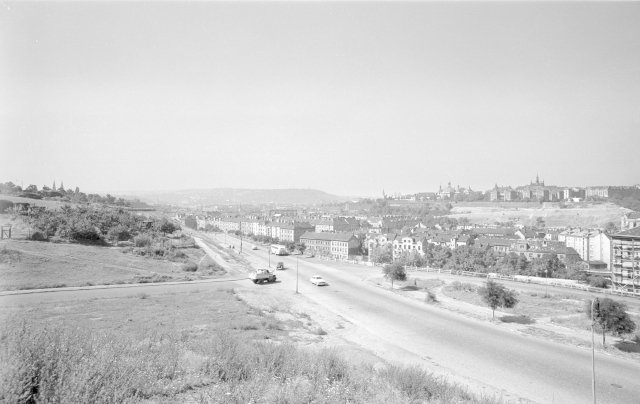 Nuselské údolí roku 1958 před vlastní stavbou mostu.