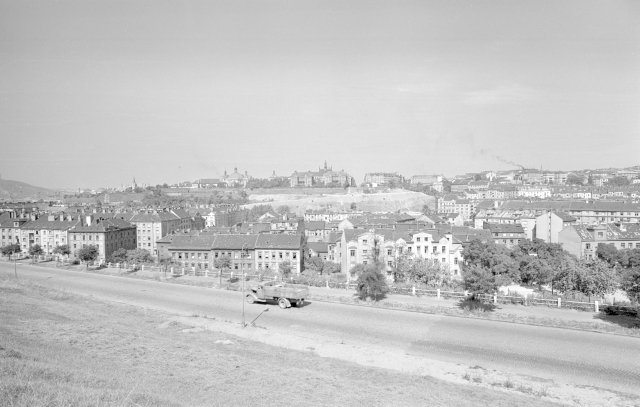 Nuselské údolí roku 1958 před vlastní stavbou mostu.